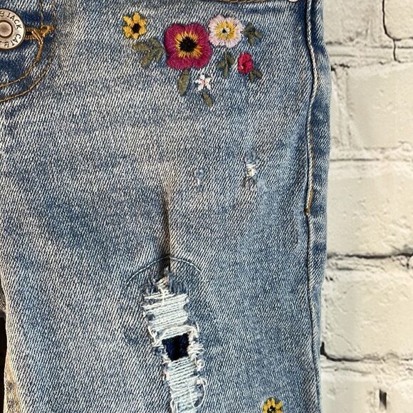Cat & Jack Girls Embellished jeans, size 5, Girlfriend Super Stretch Jeans - Picture 4 of 10